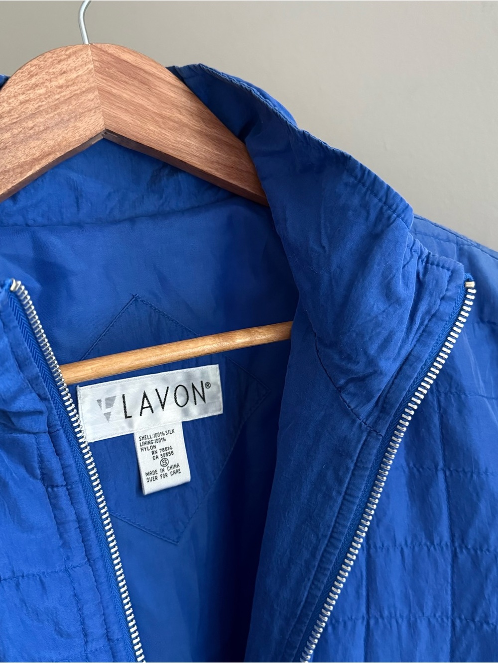 Vintage Silk Blue Quilted Zip-Up Jacket Oversized Small - Picture 4 of 6
